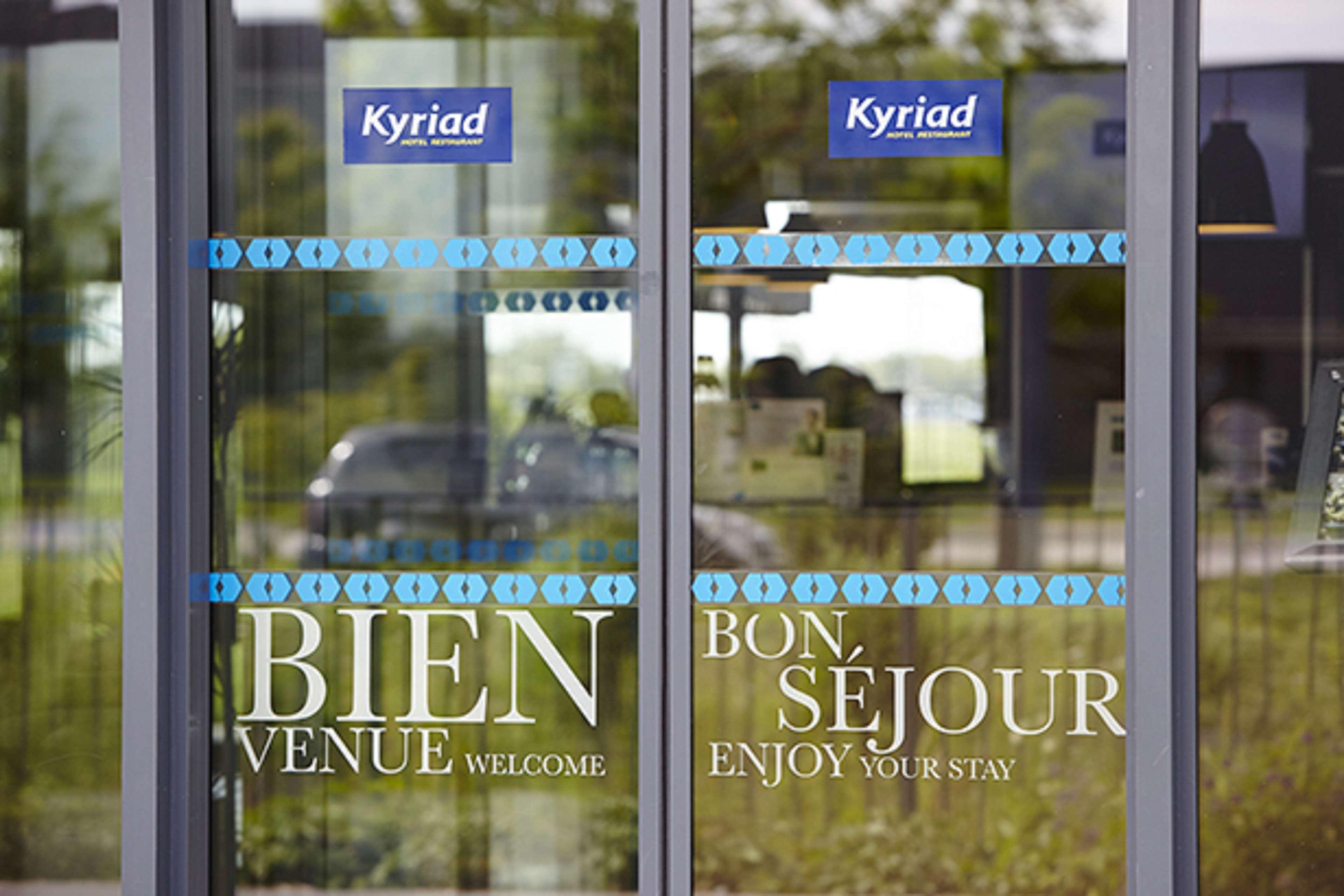 Ibis Lyon Est Meyzieu Hotel Kültér fotó